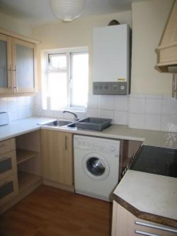 			3 Bedroom, 1 bath, 1 reception Flat			 Inman Road, HARLESDEN NW10