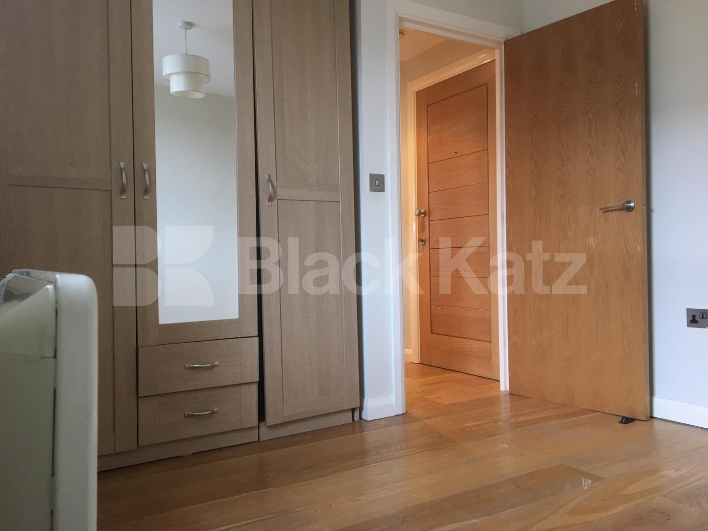 			New Instruction, 1 Bedroom, 1 bath, 1 reception Flat			 Penton Street, ANGEL 