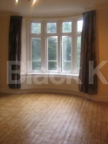 			3 Bedroom, 1 bath, 1 reception Flat			 Park View Court, Fulham/Putney