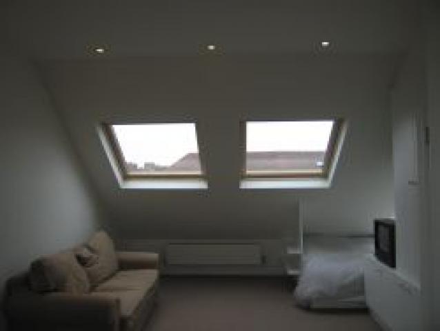 			Studio Apartment, 1 bath, 1 reception Flat			 College Road, Kensal Green NW10