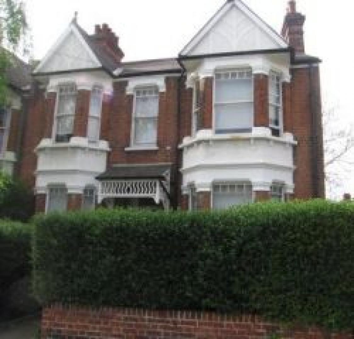 			VIEWINGS HIGHLY RECOMMENDED, 1 Bedroom, 1 bath, 1 reception Flat			 Furness Road, WILLESDEN NW10