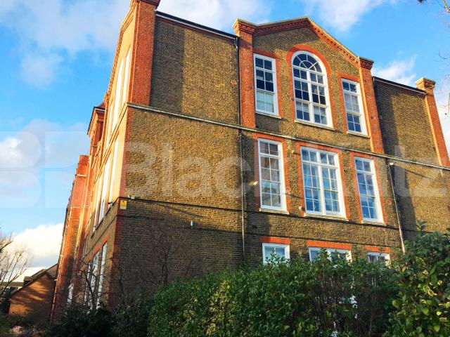 			LET , 2 Bedroom, 1 bath, 1 reception Apartment			 The School House, Pages Walk, London Bridge