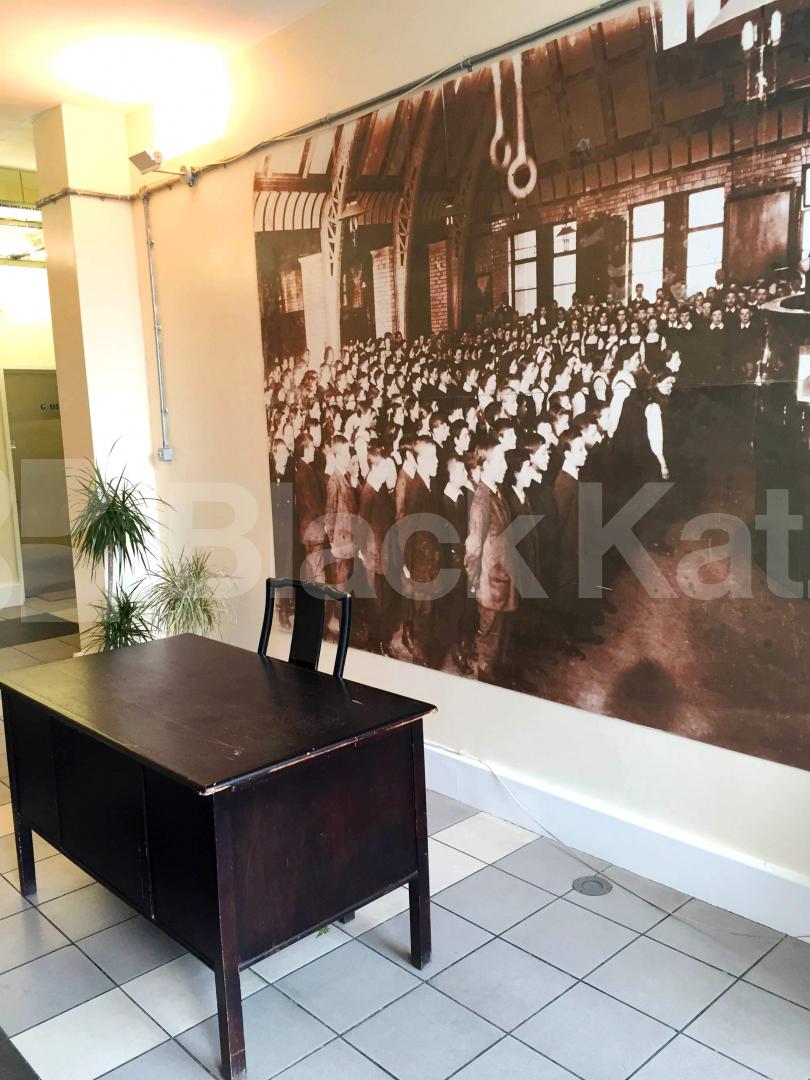 			LET , 2 Bedroom, 1 bath, 1 reception Apartment			 The School House, Pages Walk, London Bridge