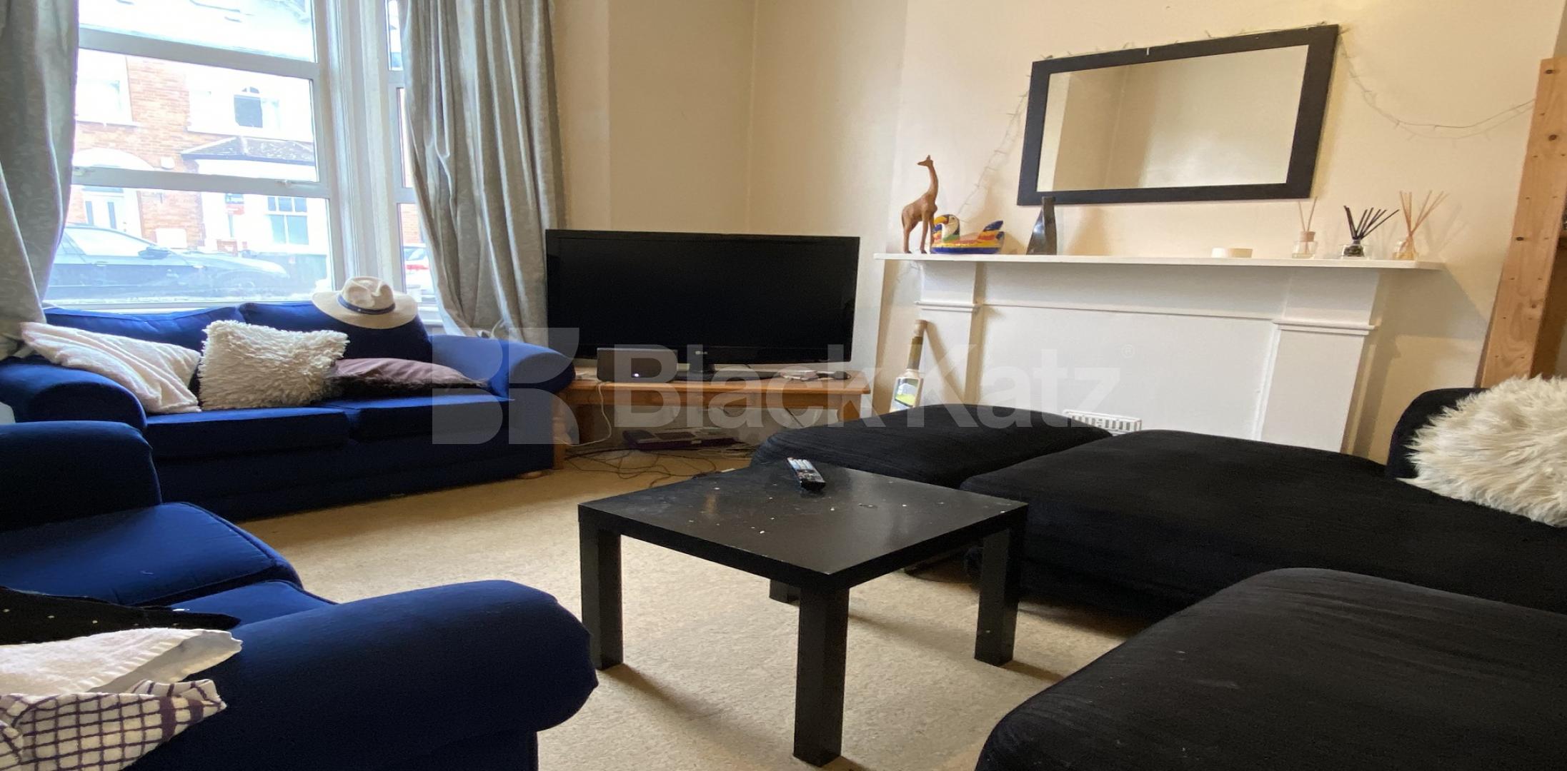 			LET , 4 Bedroom, 2 bath, 1 reception House			 Cavendish Road, Clapham South 