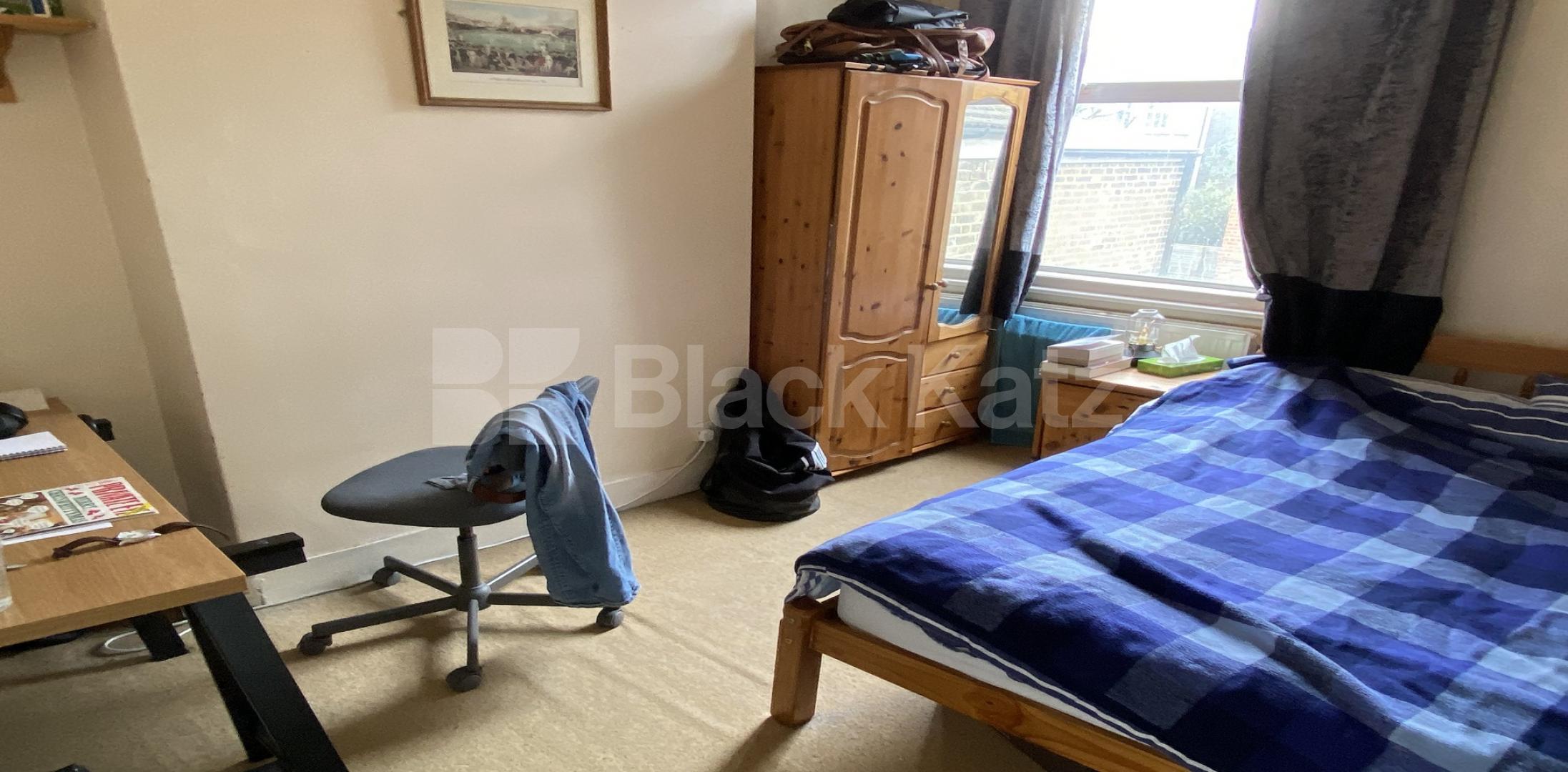 			LET , 4 Bedroom, 2 bath, 1 reception House			 Cavendish Road, Clapham South 