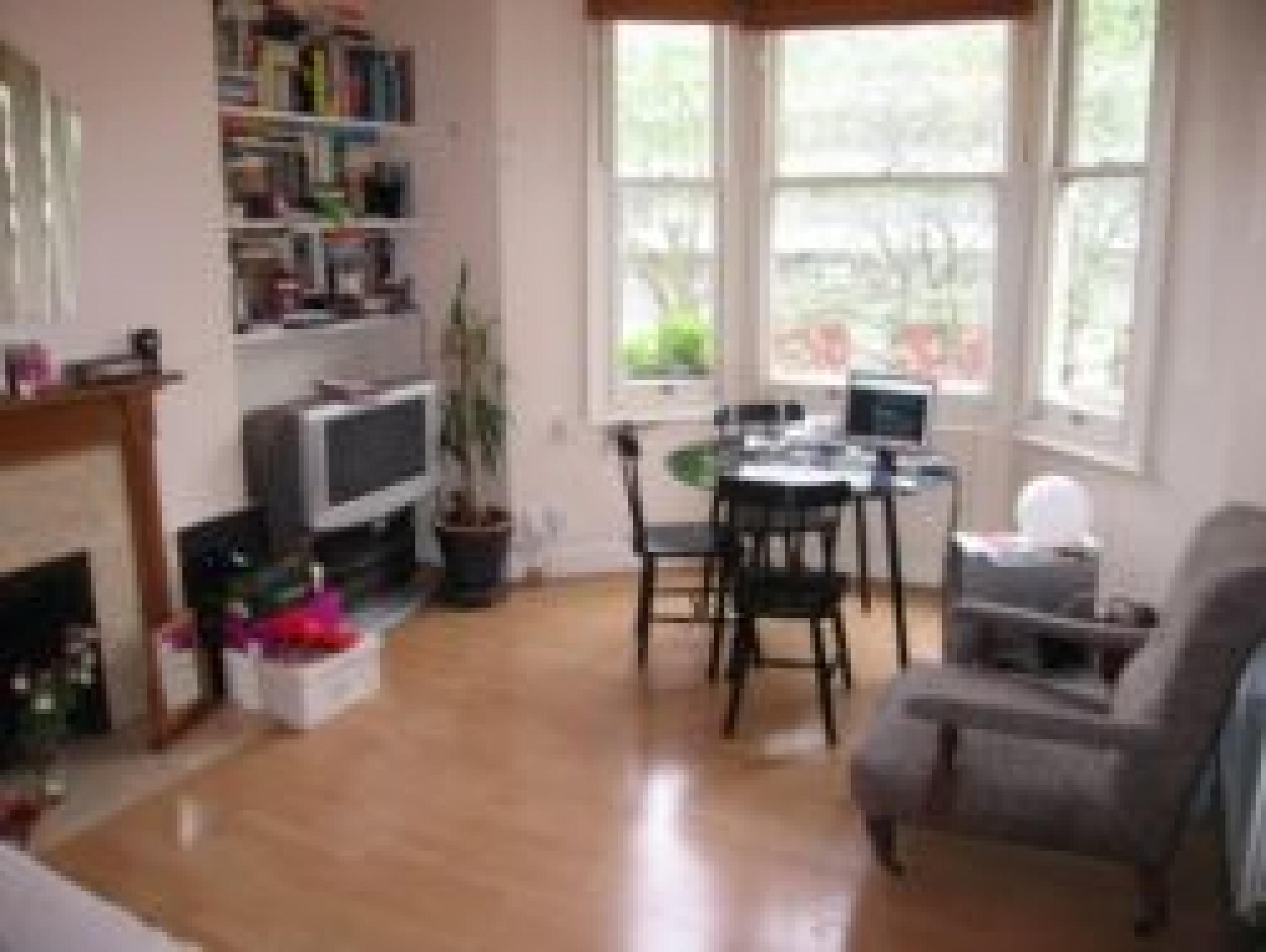 			VIEWINGS HIGHLY RECOMMENDED, 2 Bedroom, 1 bath, 1 reception Flat			 MANSFIELD ROAD, BELSIZE/HAMPSTEAD HEATH NW3 NW3