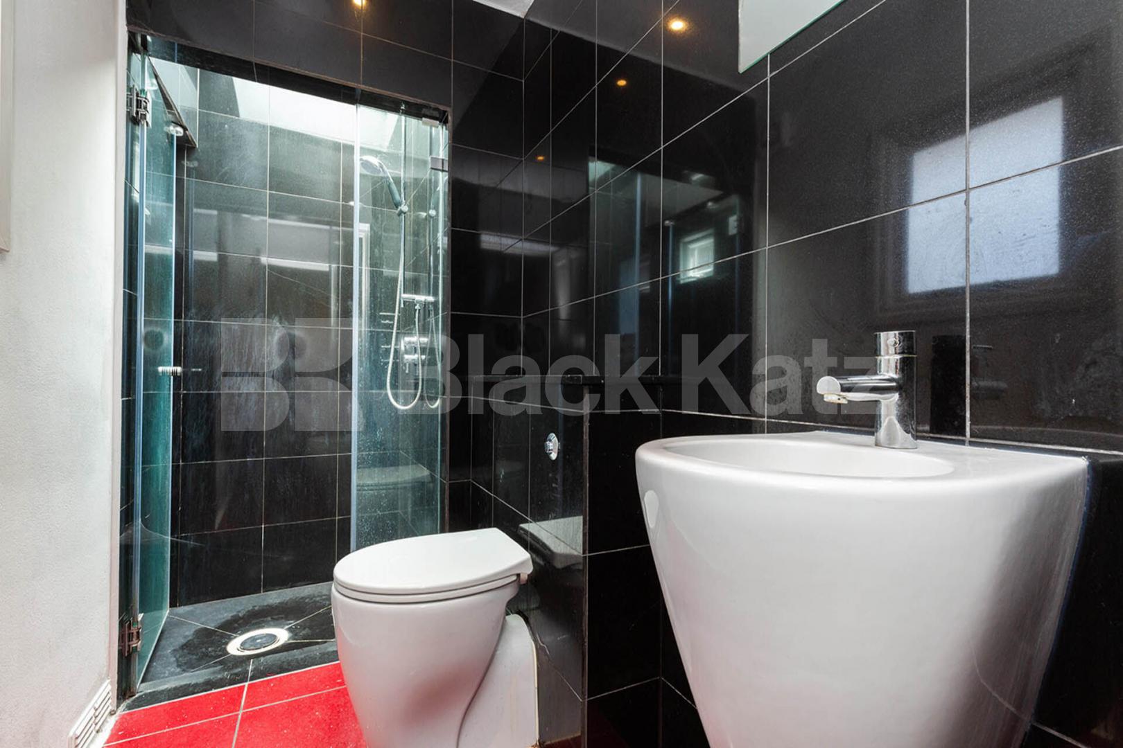 Cosy one bedroom set in a period conversion  Dukes Avenue, Muswell Hill