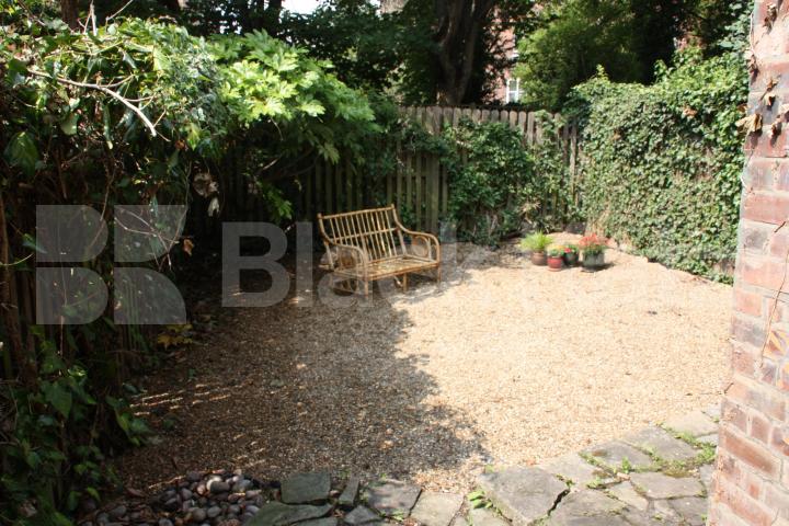 			2 Bedroom, 1 bath, 1 reception Ground Floor Flat			 Archway road, Highgate