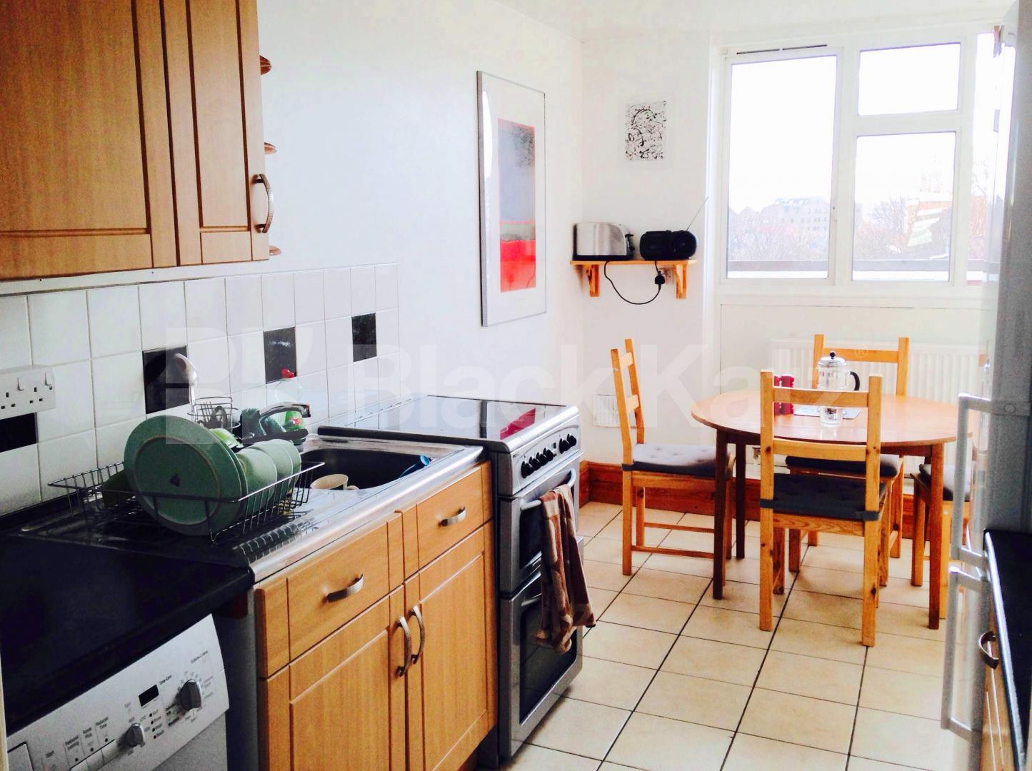 			NEW INSTRUCTION, 2 Bedroom, 1 bath, 1 reception Flat			 Cable Street, Shadwell