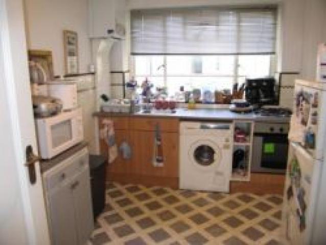 			NEW INSTRUCTION, 3 Bedroom, 1 bath, 1 reception Flat			 Willesden Lane, KILBURN/BRONDESBURY NW2