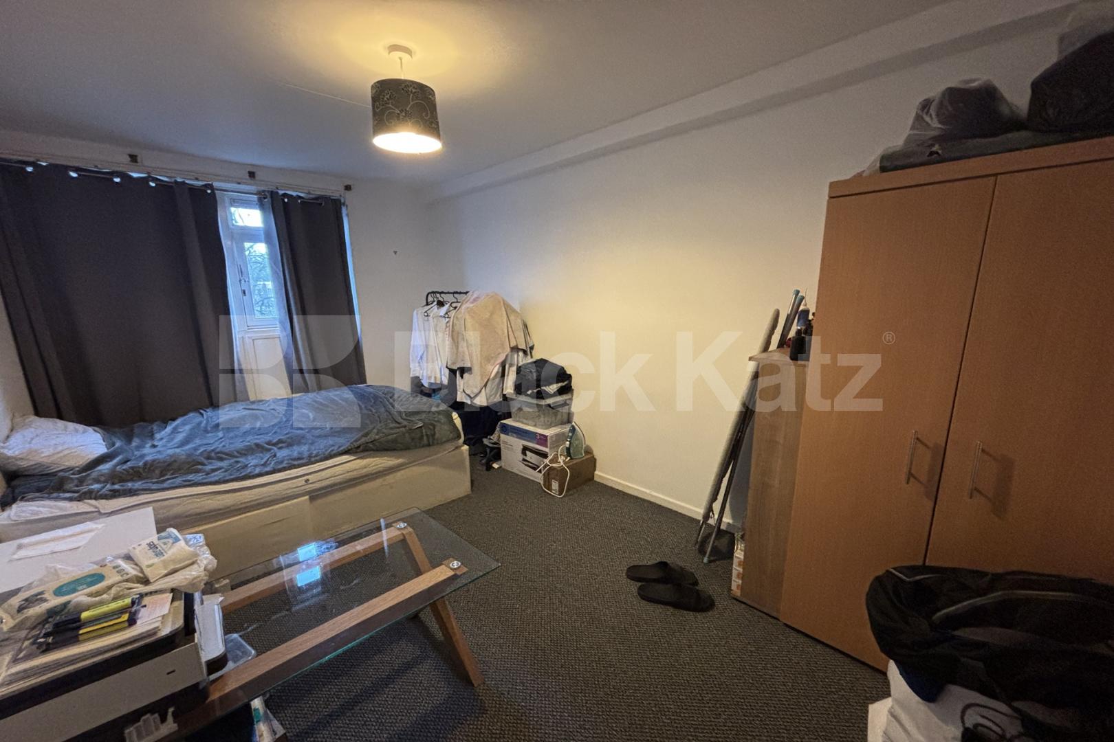 Modern split level apartment with large living room Maskelyne Close, Battersea