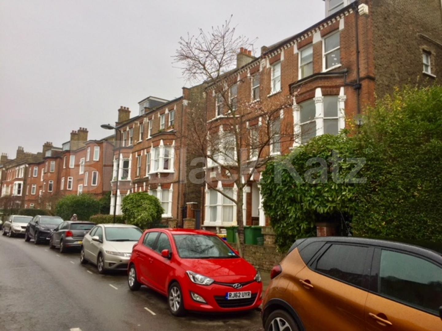 			MINS TO HEATH & NEWLY DECORATED!, 2 Bedroom, 1 bath, 1 reception Flat			 Savernake Road, Belsize Park
