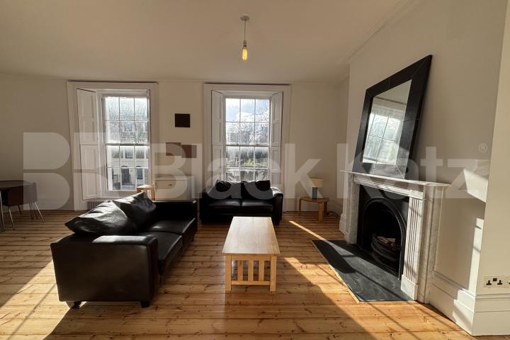 			1 Bedroom, 1 bath, 1 reception Apartment			 Trinity Church Square, Borough