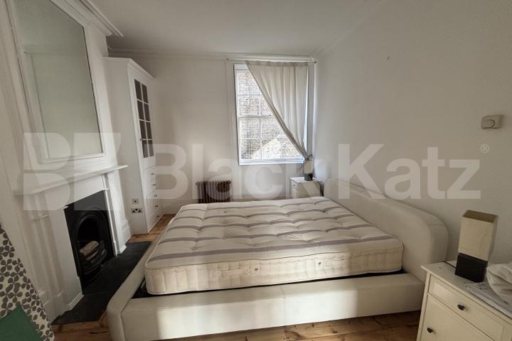 			1 Bedroom, 1 bath, 1 reception Apartment			 Trinity Church Square, Borough