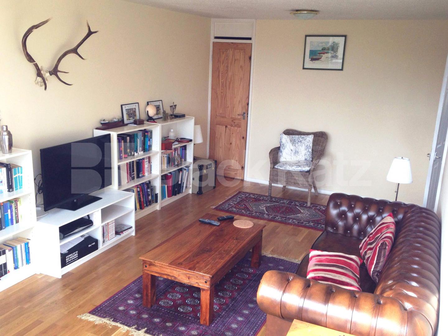 			NEW INSTRUCTION, 2 Bedroom, 1 bath, 1 reception Flat			 Cable Street, Shadwell