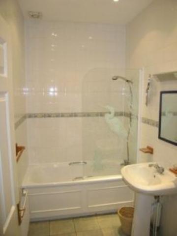 			NEW INSTRUCTION, 3 Bedroom, 1 bath, 1 reception Flat			 Compayne Gardens, WEST HAMPSTEAD