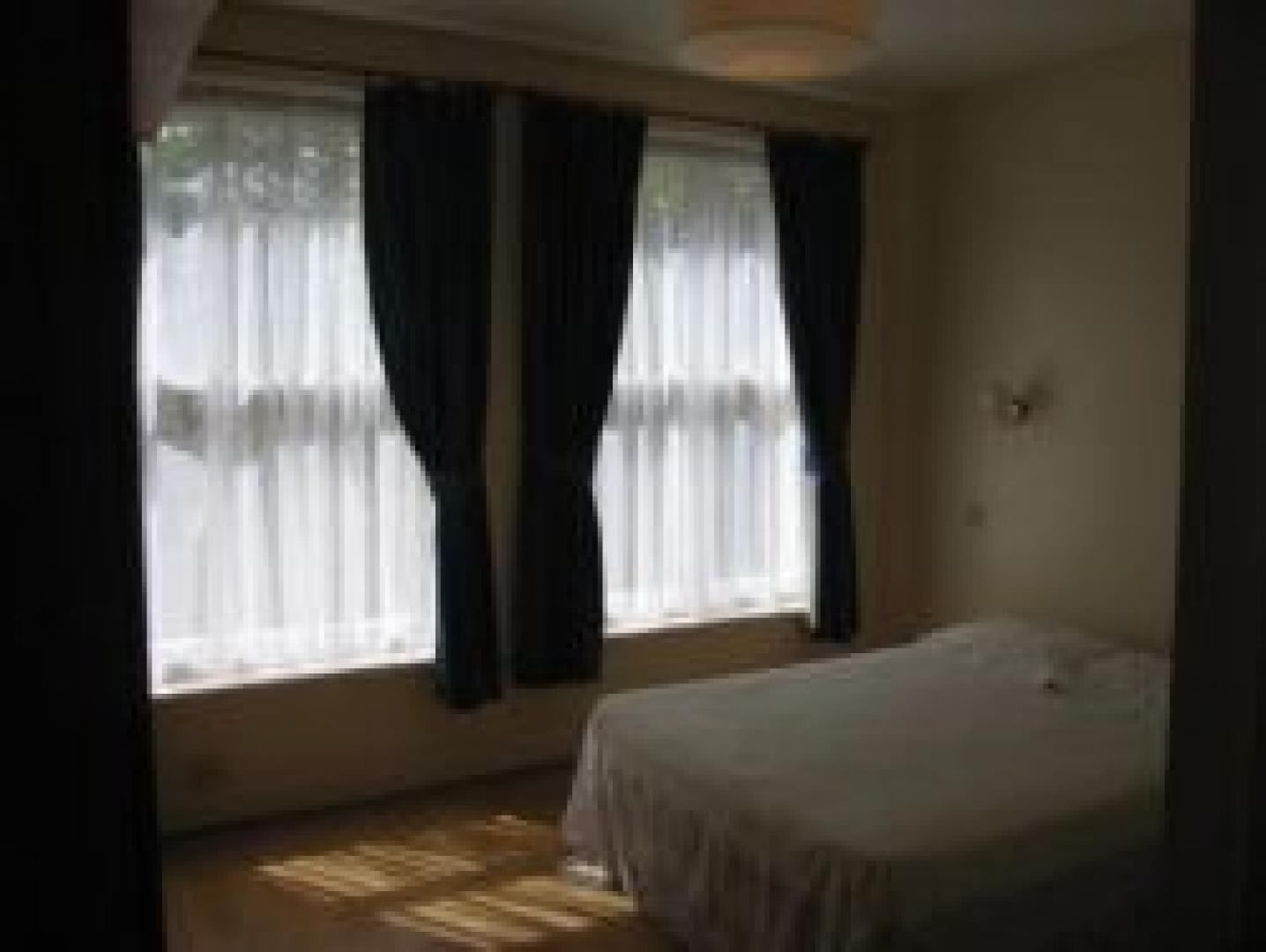 			NEW INSTRUCTION, 3 Bedroom, 1 bath, 1 reception Flat			 Compayne Gardens, WEST HAMPSTEAD