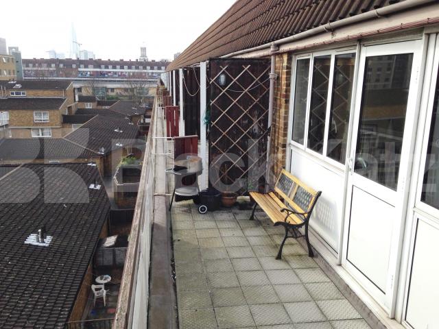 			NEW INSTRUCTION, 2 Bedroom, 1 bath, 1 reception Flat			 Cable Street, Shadwell