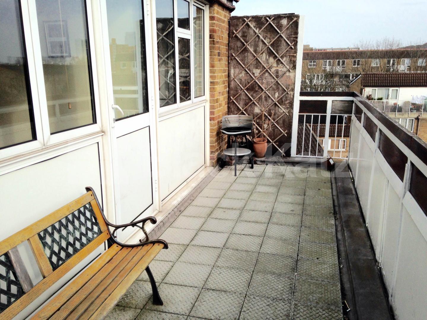 			NEW INSTRUCTION, 2 Bedroom, 1 bath, 1 reception Flat			 Cable Street, Shadwell