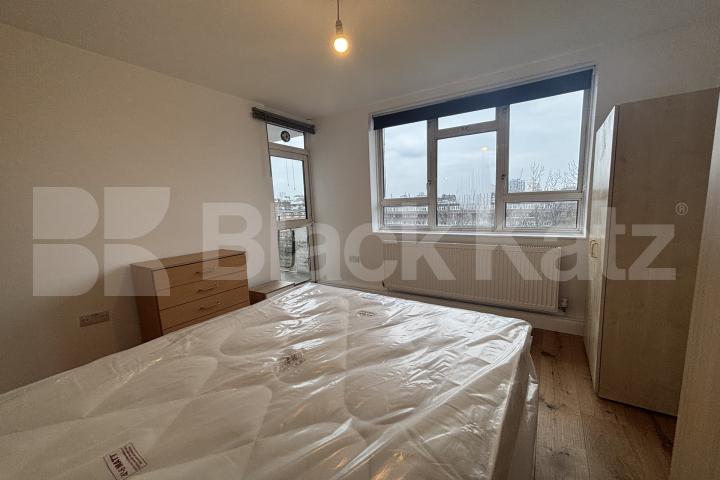 Newly refurbished throughout, stylish and modern.  St. Georges Close, Battersea Power Station/Wandsworth Road  