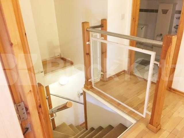 			SPACIOUS WAREHOUSE CONVERSION, 1 Bedroom, 1 bath, 1 reception Flat			 Dove Road, ISLINGTON/CANONBURY N1