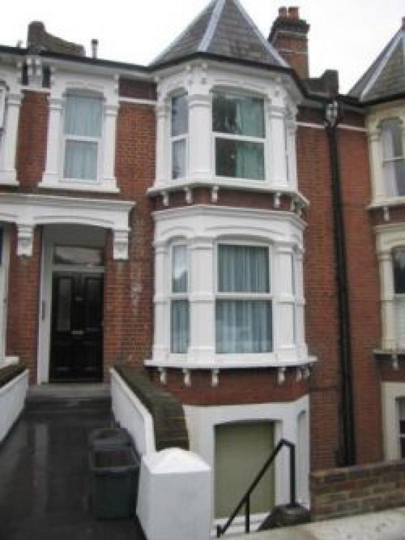 			NEW INSTRUCTION, 2 Bedroom, 1 bath, 1 reception Flat			 Hillfield Road, WEST HAMPSTEAD