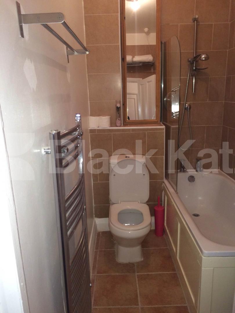 			UNDER OFFER, 2 Bedroom, 1 bath, 1 reception Apartment			 Morrish Road, Brixton