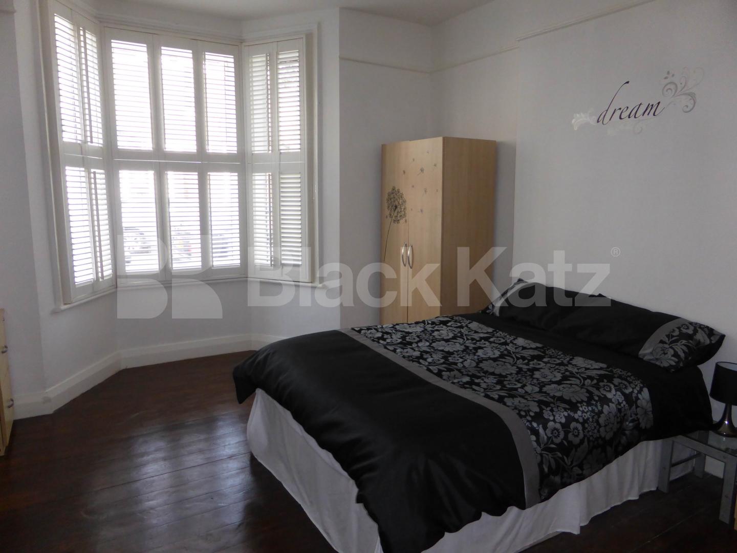 			UNDER OFFER, 2 Bedroom, 1 bath, 1 reception Apartment			 Morrish Road, Brixton