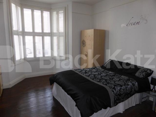 			UNDER OFFER, 2 Bedroom, 1 bath, 1 reception Apartment			 Morrish Road, Brixton