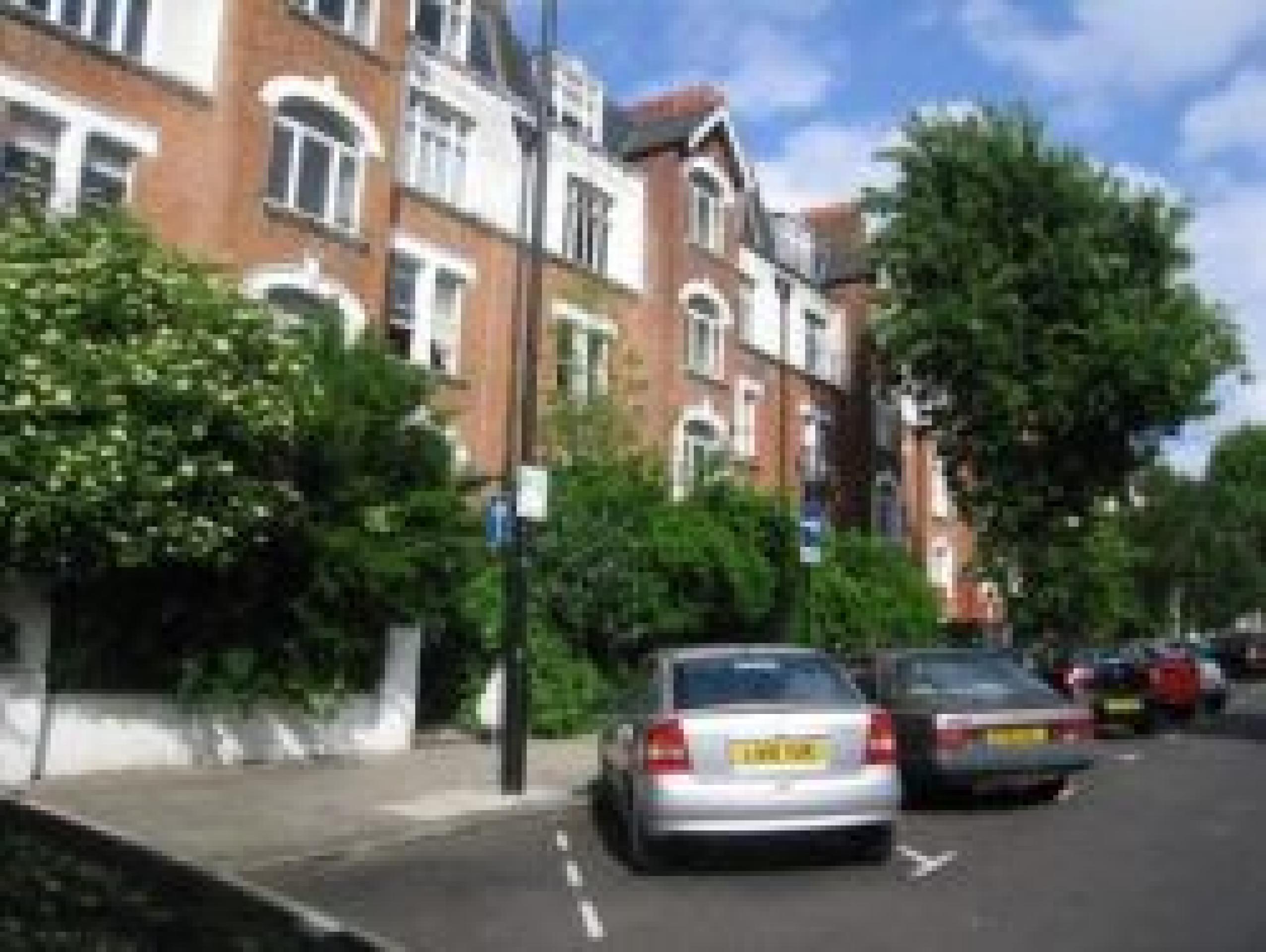 			2 Bedroom, 1 bath, 1 reception Flat			 Widley Road, MAIDA VALE W9