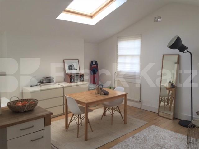 			New Instruction, Studio Apartment, 1 bath, 1 reception Flat			 Liverpool Road, BARNSBURY 