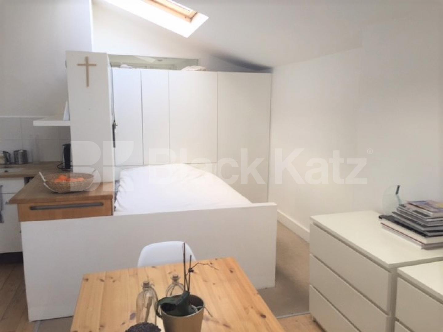 			New Instruction, Studio Apartment, 1 bath, 1 reception Flat			 Liverpool Road, BARNSBURY 