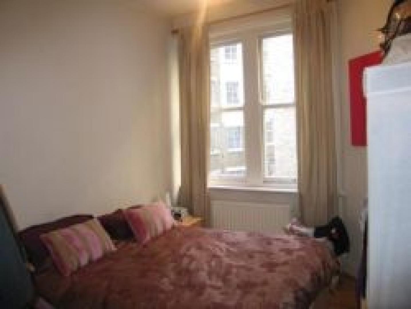 			VIEWINGS HIGHLY RECOMMENDED, 1 Bedroom, 1 bath, 1 reception Flat			 Lanark Road, MAIDA VALE