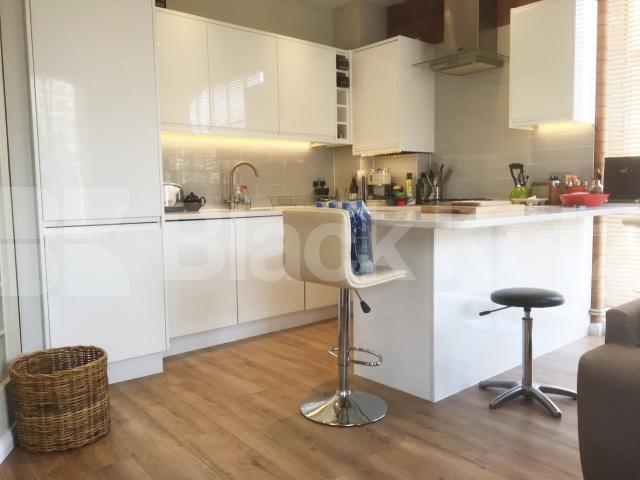 			WAREHOUSE CONVERSION, 2 Bedroom, 1 bath, 1 reception Flat			 Henshall Street, ISLINGTON/CANONBURY