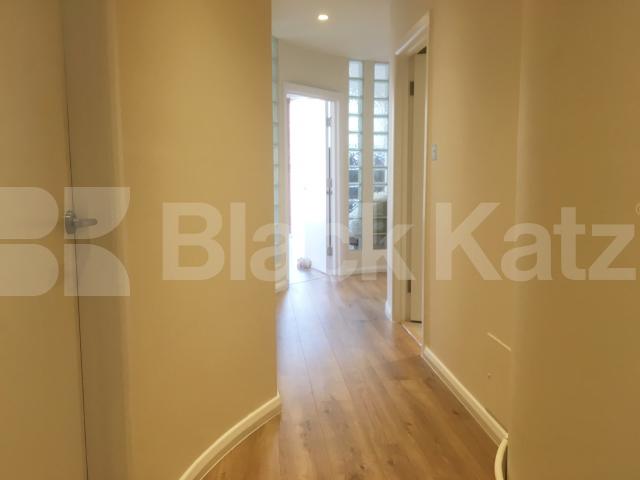 			WAREHOUSE CONVERSION, 2 Bedroom, 1 bath, 1 reception Flat			 Henshall Street, ISLINGTON/CANONBURY