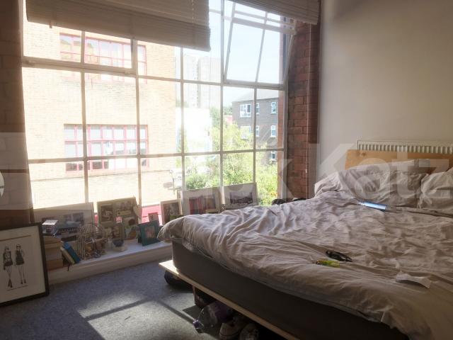 			WAREHOUSE CONVERSION, 2 Bedroom, 1 bath, 1 reception Flat			 Henshall Street, ISLINGTON/CANONBURY