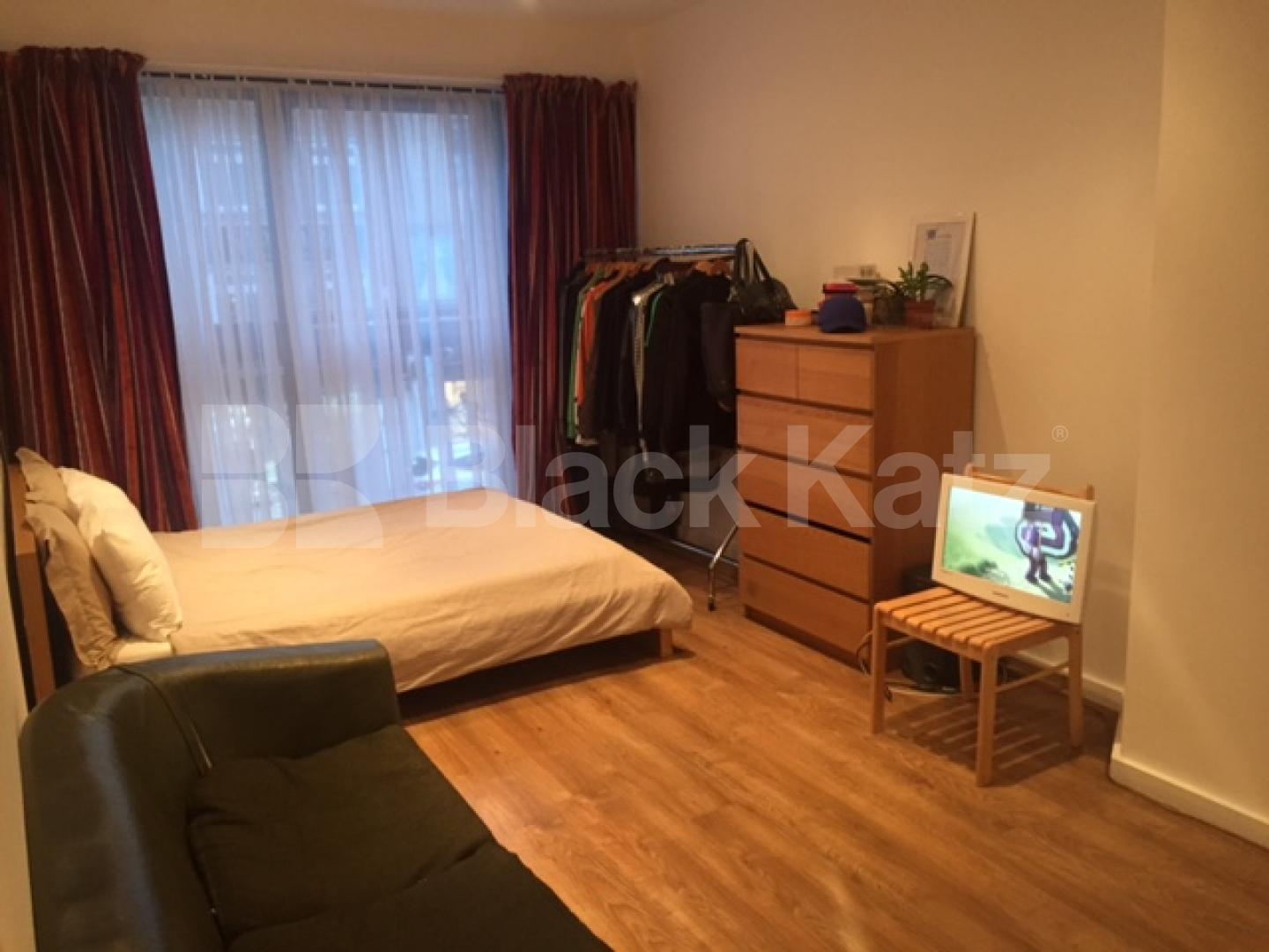 			New Instruction, Studio Apartment, 1 bath, 1 reception Flat			 Fonthill Road, FINSBURY PARK