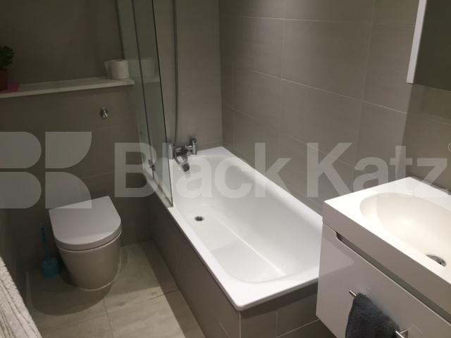 			New Instruction, Studio Apartment, 1 bath, 1 reception Flat			 Fonthill Road, FINSBURY PARK