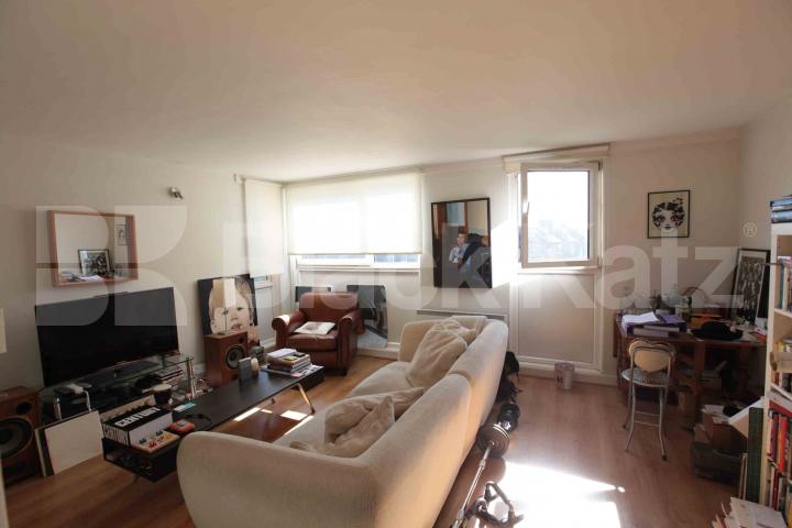 			New Instruction, 2 Bedroom, 1 bath, 1 reception Flat			 Crayford Road, HOLLOWAY