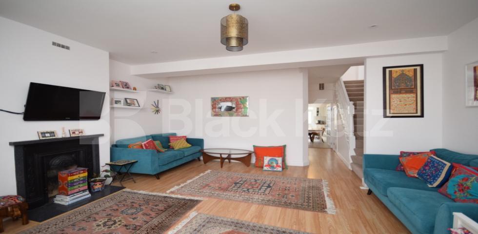 			3 Bedroom, 1 bath, 1 reception House			 Granville Road, Noel Park - Wood Green