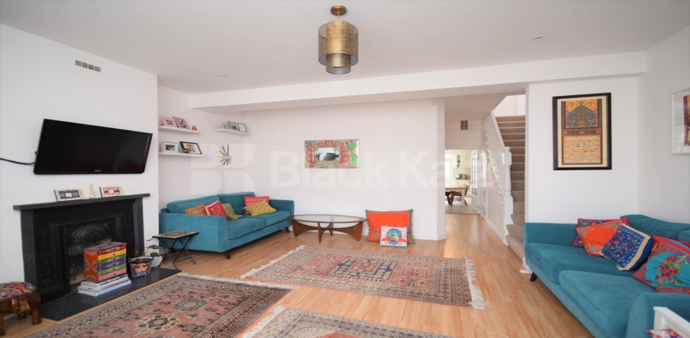 			HOUSE WITH GARDEN!, 3 Bedroom, 1 bath, 1 reception House			 Granville Road, WOOD GREEN