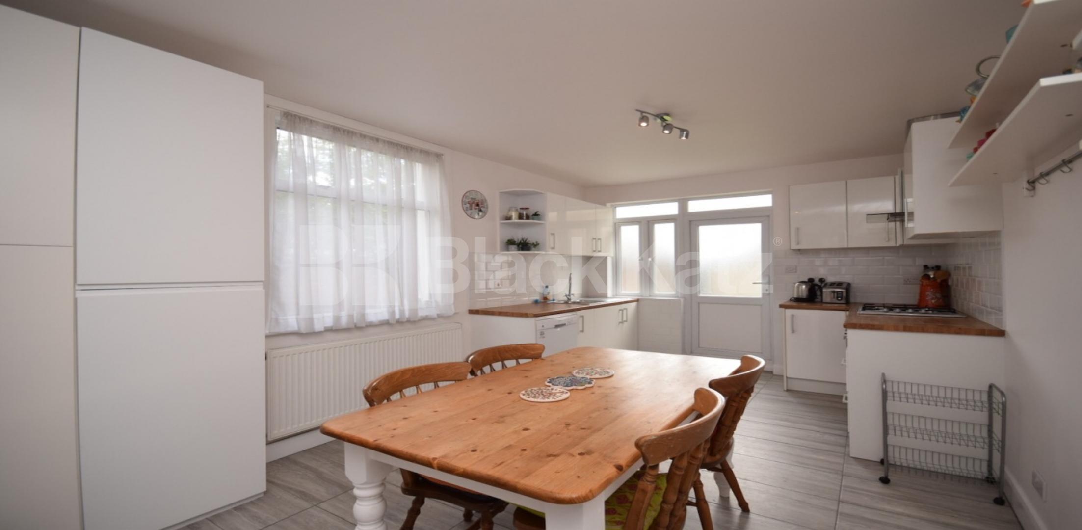 			3 Bedroom, 1 bath, 1 reception House			 Granville Road, Noel Park - Wood Green