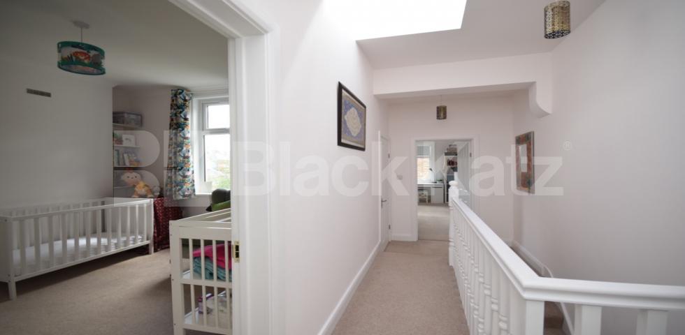 			3 Bedroom, 1 bath, 1 reception House			 Granville Road, Noel Park - Wood Green