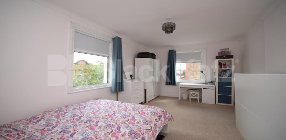 			3 Bedroom, 1 bath, 1 reception House			 Granville Road, Noel Park - Wood Green