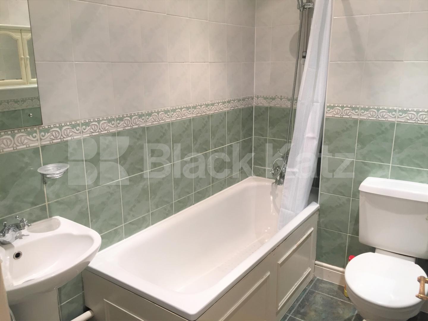 			New Instruction, 2 Bedroom, 1 bath, 1 reception Flat			 Florence Road, FINSBURY PARK-STROUD GREEN