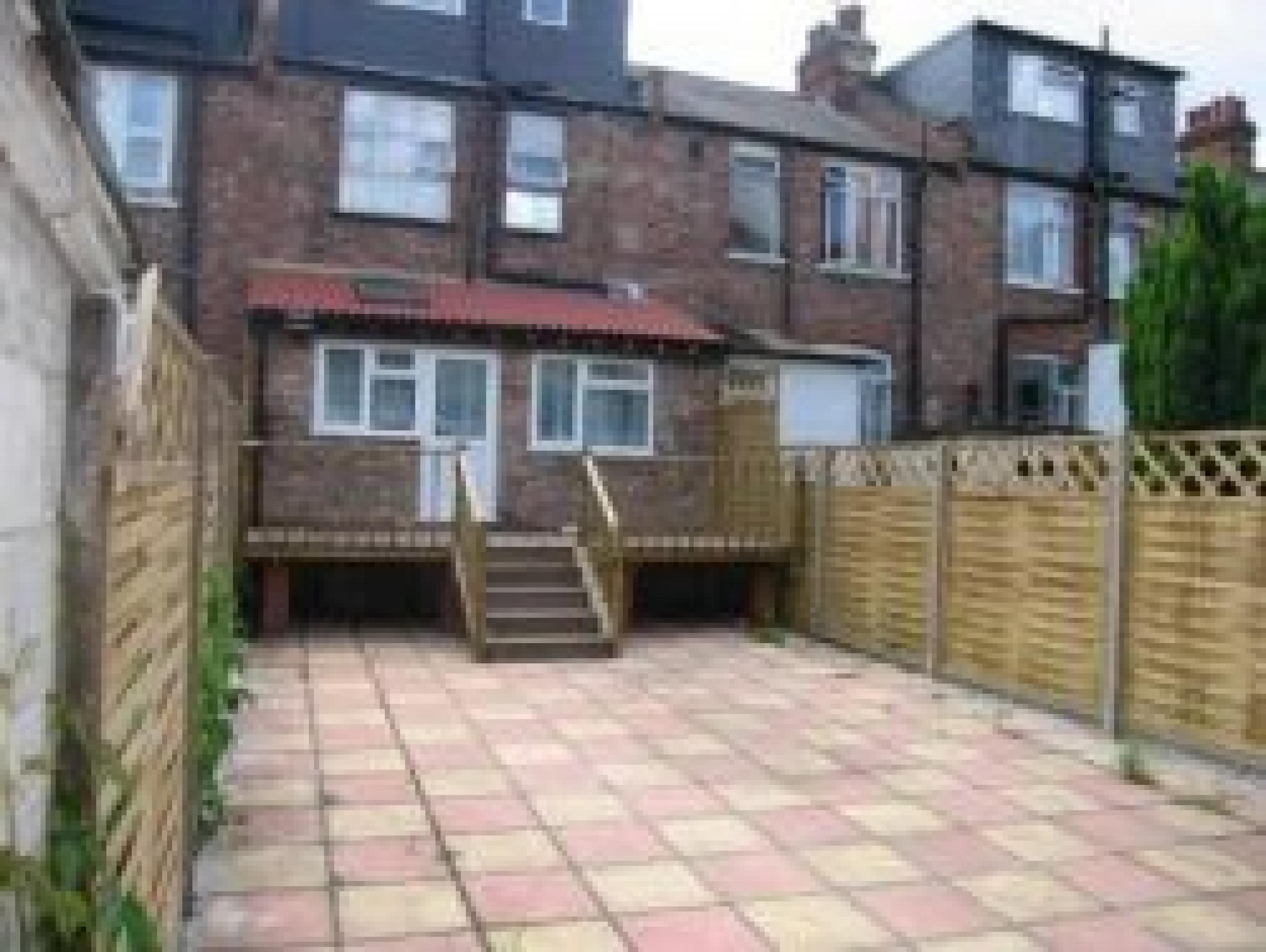 			Garden Flat, 2 Bedroom, 1 bath, 1 reception Flat			 Lancaster Road, DOLLIS HILL NW10 NW10