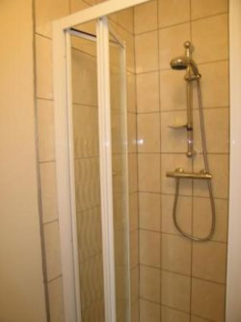 			Garden Flat, 2 Bedroom, 1 bath, 1 reception Flat			 Lancaster Road, DOLLIS HILL NW10