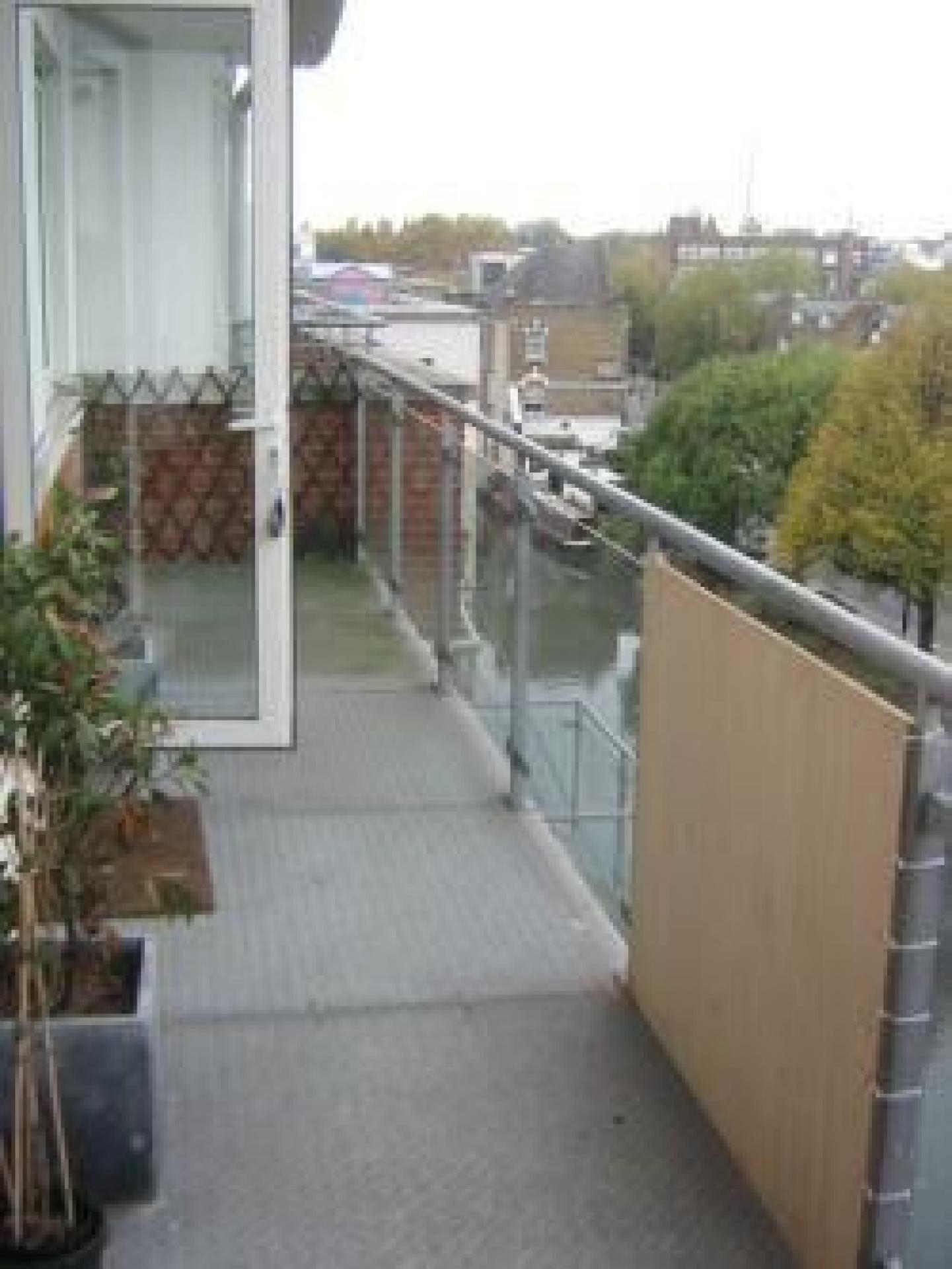 			1 Bedroom, 1 bath, 1 reception Flat			 Quayside House, Ladbroke Grove W10