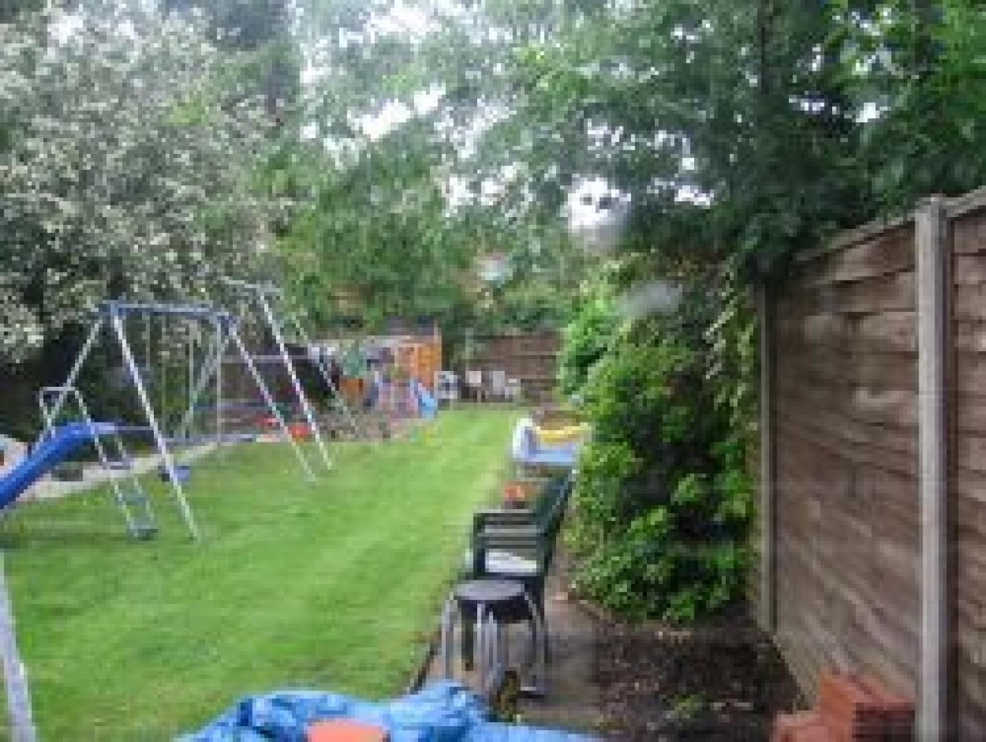 			Viewings highly recommended, Studio Apartment, 1 bath, 1 reception Flat			 Rondu Road, KILBURN