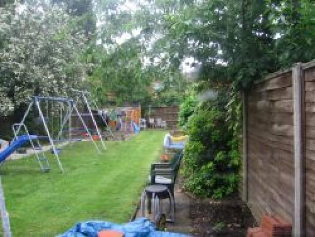 			Viewings highly recommended, Studio Apartment, 1 bath, 1 reception Flat			 Rondu Road, KILBURN